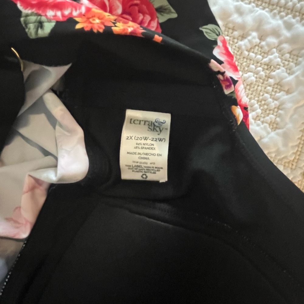 Floral tankini top